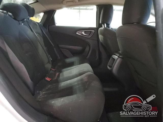 1C3CCCAB8GN161347 2016 CHRYSLER 200 photo no. 10