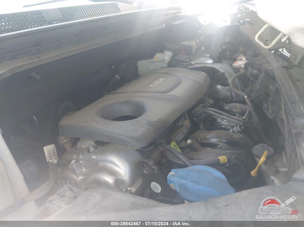KNDJN2A2XH7421602 2017 KIA SOUL photo no. 10