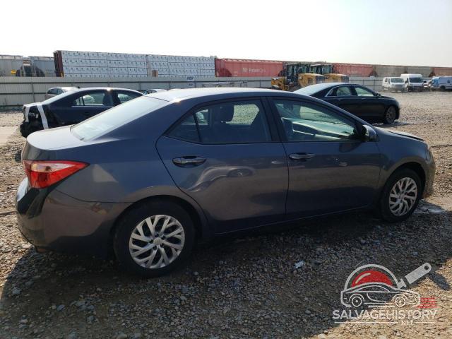 5YFBURHE5HP611645 2017 TOYOTA COROLLA photo no. 3