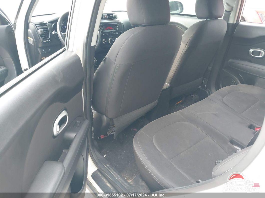 KNDJN2A22F7223349 2015 KIA SOUL photo no. 8