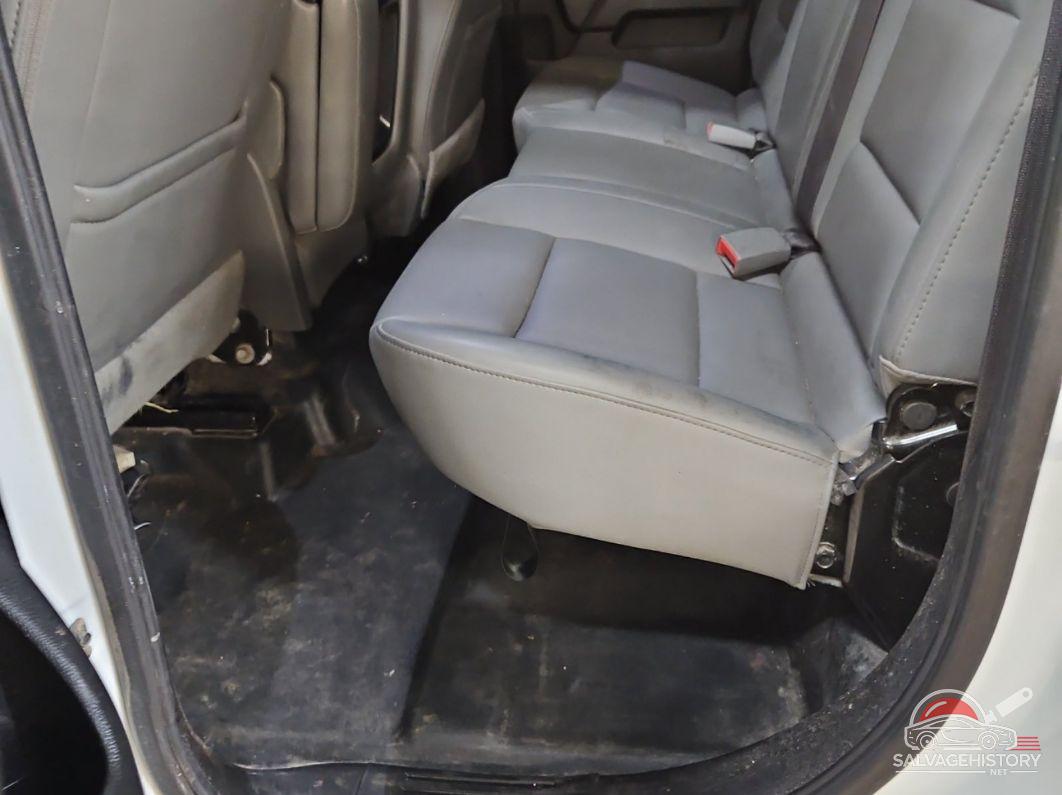 2GC2KREG1K1205380 2019 CHEVROLET SILVERADO 2500HD photo no. 2