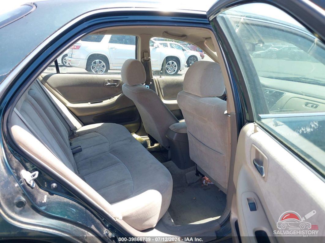 1HGCG5648XA071789 1999 HONDA ACCORD photo no. 8