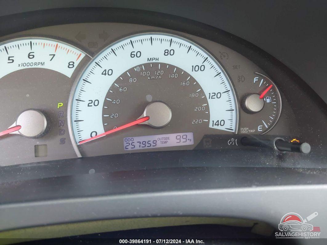 4T1BF3EK2BU732544 2011 TOYOTA CAMRY photo no. 7