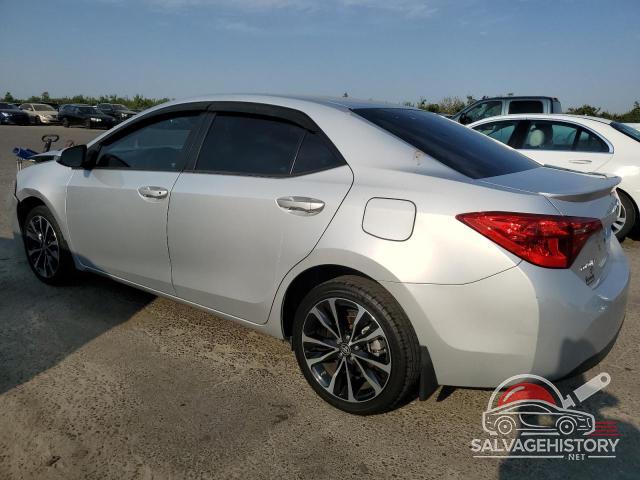 5YFBURHE4HP682898 2017 TOYOTA COROLLA photo no. 2