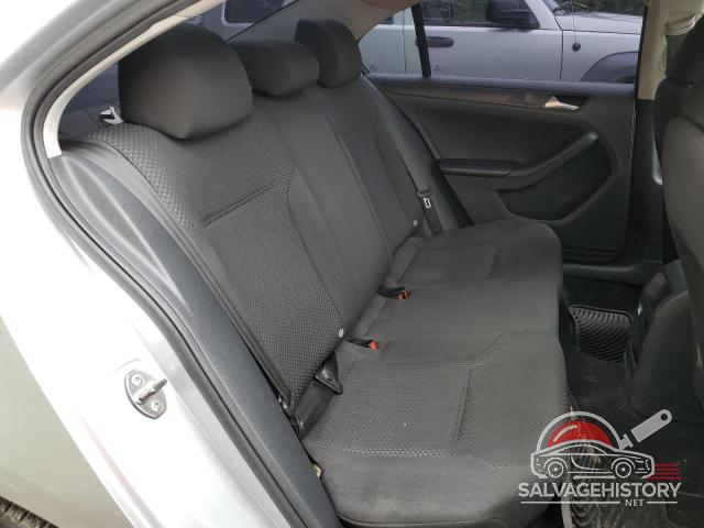 3VW2K7AJ2EM252983 2014 VOLKSWAGEN JETTA photo no. 10