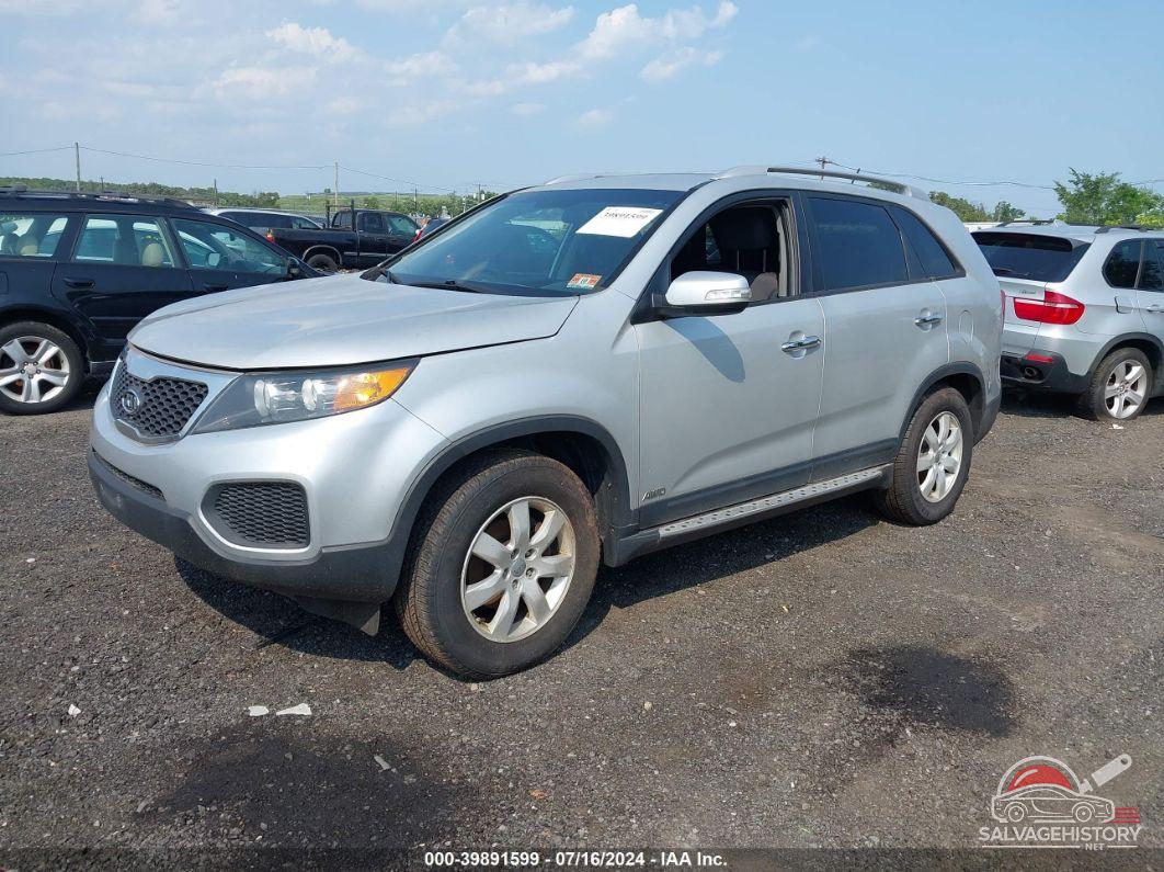 5XYKTDA2XDG359217 2013 KIA SORENTO photo no. 2