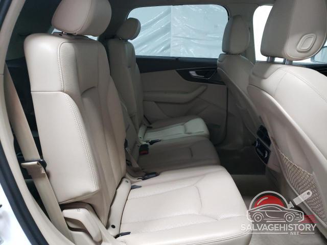 WA1VAAF72HD054198 2017 AUDI Q7 photo no. 11