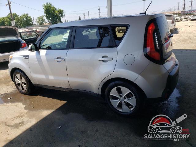 KNDJN2A21G7863683 2016 KIA SOUL photo no. 2