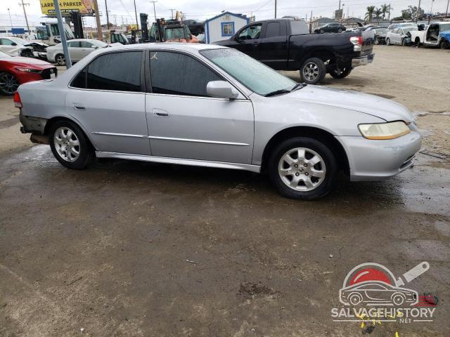1HGCG66841A096558 2001 HONDA ACCORD photo no. 4