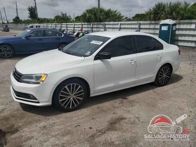 3VWD17AJ0GM260398 2016 VOLKSWAGEN JETTA photo no. 9