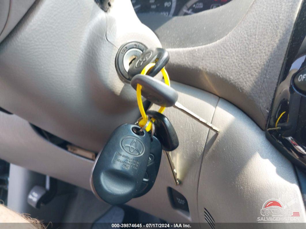 5TDZA23C44S211615 2004 TOYOTA SIENNA photo no. 11