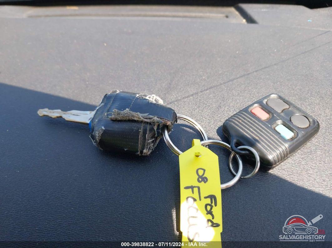 1FAHP35N98W280360 2008 FORD FOCUS photo no. 11