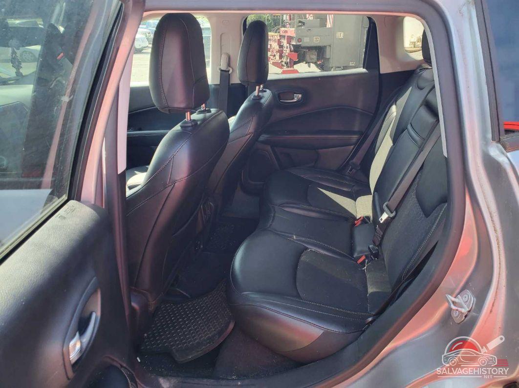 3C4NJCBB3KT684213 2019 JEEP COMPASS photo no. 5