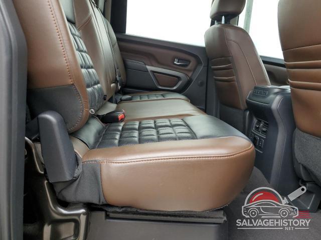1N6AA1E56HN524454 2017 NISSAN TITAN photo no. 10