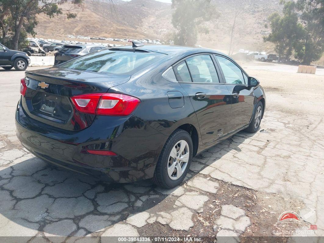1G1BC5SM1J7158085 2018 CHEVROLET CRUZE photo no. 4
