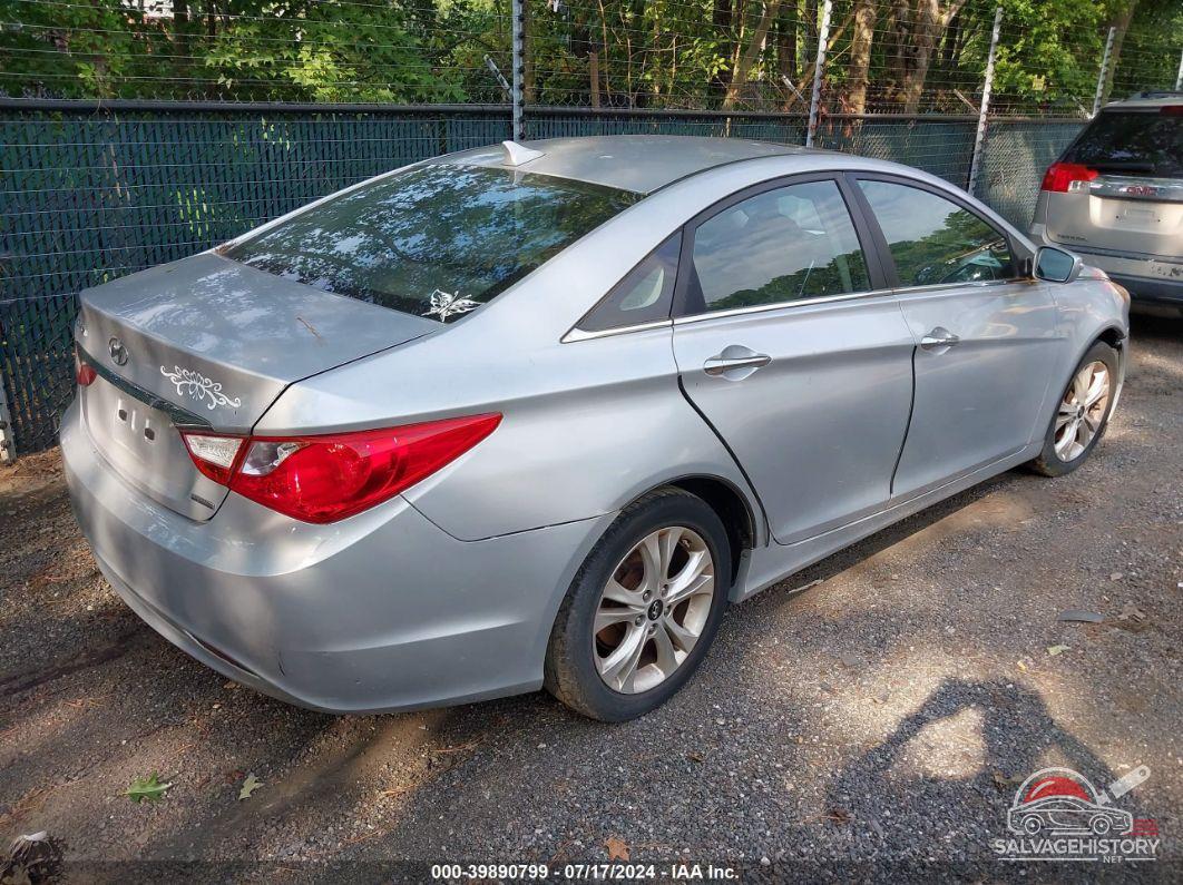 5NPEC4ACXBH140124 2011 HYUNDAI SONATA photo no. 4