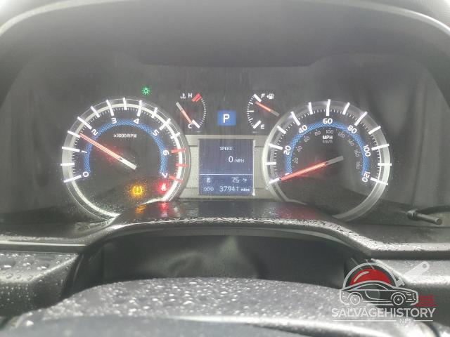 JTEBU5JR6J5533235 2018 TOYOTA 4RUNNER SR photo no. 9