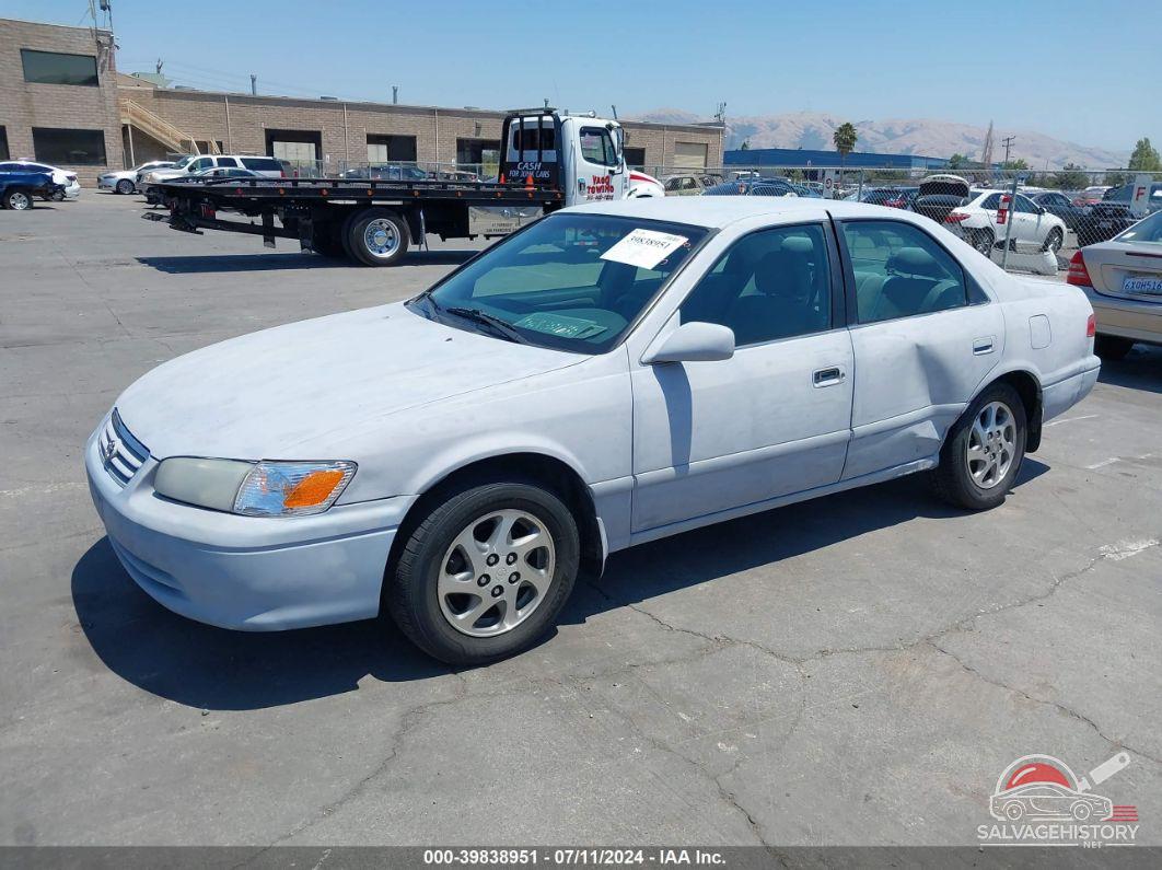 4T1BF22K11U961598 2001 TOYOTA CAMRY photo no. 2
