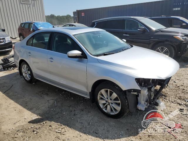 3VWLA7AJ3FM292305 2015 VOLKSWAGEN JETTA photo no. 4