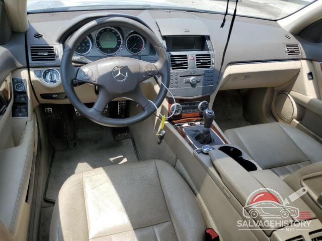 WDDGF5EB1BR152295 2011 MERCEDES-BENZ C-CLASS photo no. 8