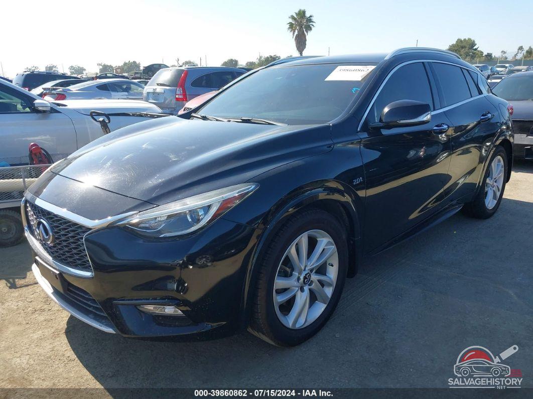 SJKCH5CP7JA047045 2018 INFINITI QX30 photo no. 2