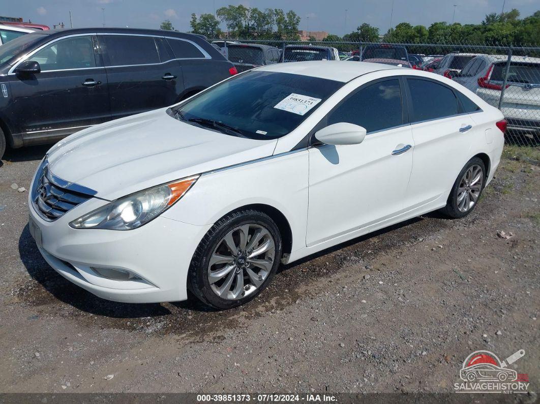 5NPEC4AC0BH044275 2011 HYUNDAI SONATA photo no. 2