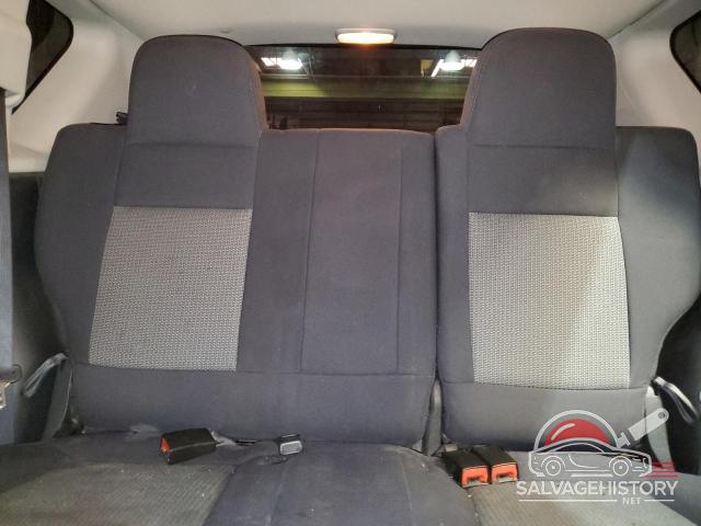 1J4NF1FB8AD675098 2010 JEEP COMPASS photo no. 10