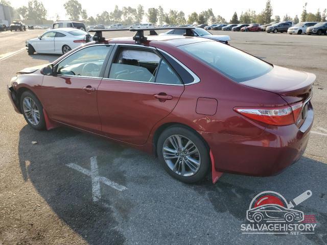 4T1BF1FK9FU923077 2015 TOYOTA CAMRY photo no. 2