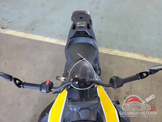 3JB2GEG45KJ000980 2019 CAN-AM RYKER RALL photo no. 5