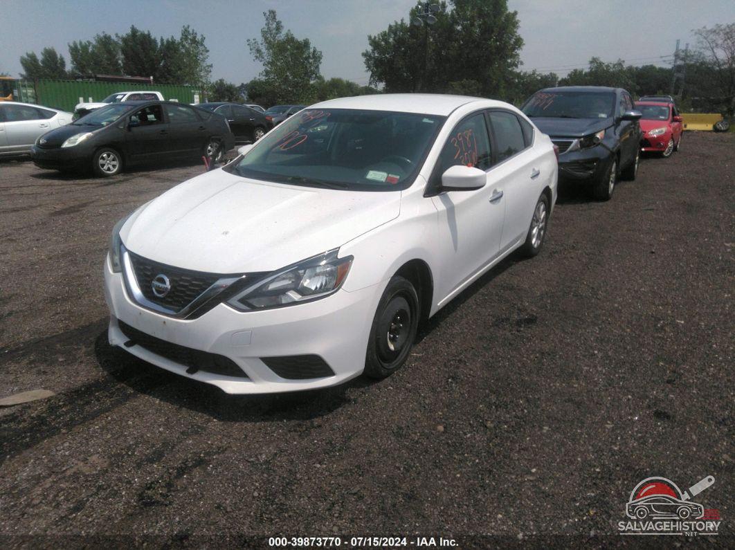 3N1AB7AP6JY243857 2018 NISSAN SENTRA photo no. 2