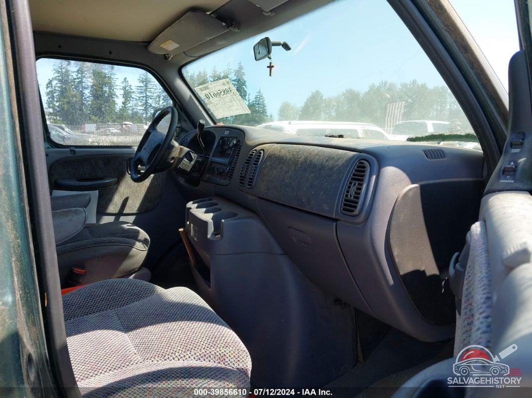 2B5WB25Z8WK158044 1998 DODGE RAM WAGON 2500 photo no. 5