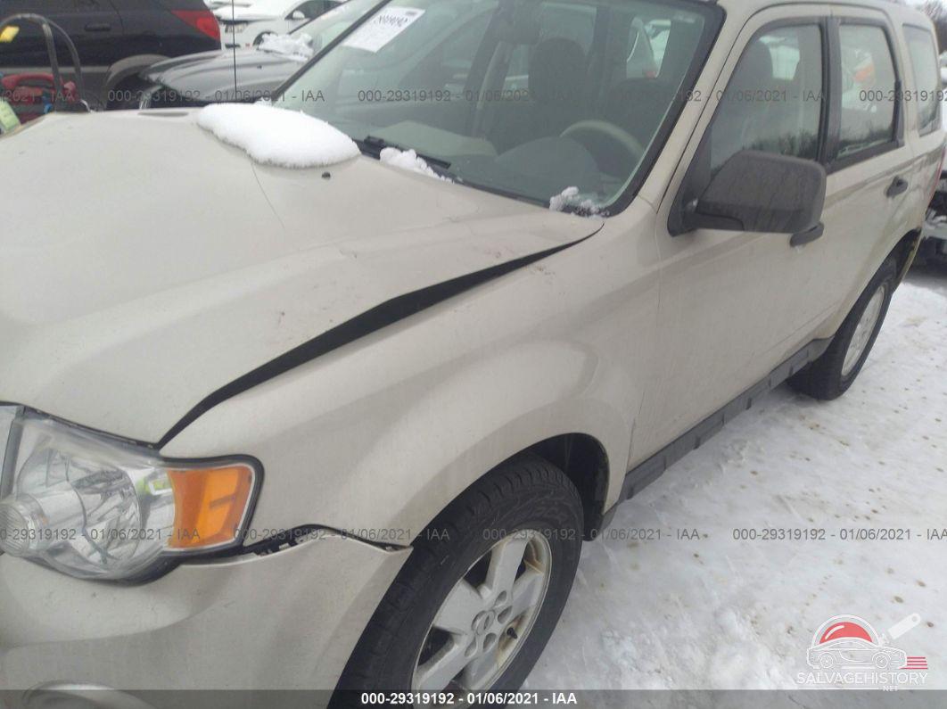 1FMCU0C75AKA72341 2010 FORD ESCAPE photo no. 2