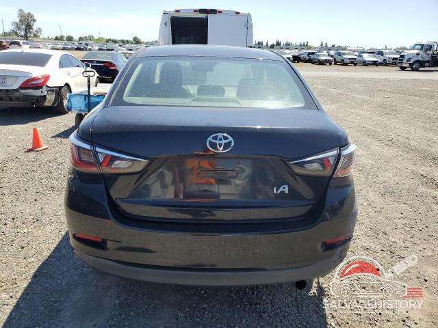 3MYDLBYV0JY319783 2018 TOYOTA YARIS photo no. 6