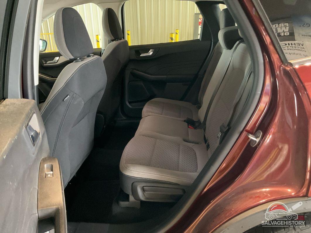 1FMCU9G61MUA42641 2021 FORD ESCAPE photo no. 2