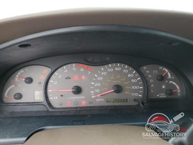 5TDBT44A62S060617 2002 TOYOTA SEQUOIA photo no. 9