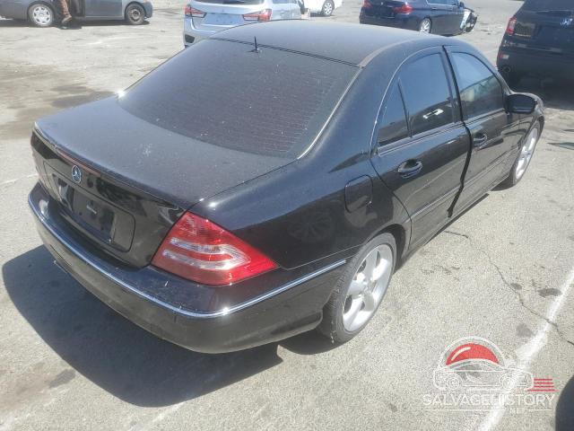 WDBRF40J65F721769 2005 MERCEDES-BENZ C-CLASS photo no. 3