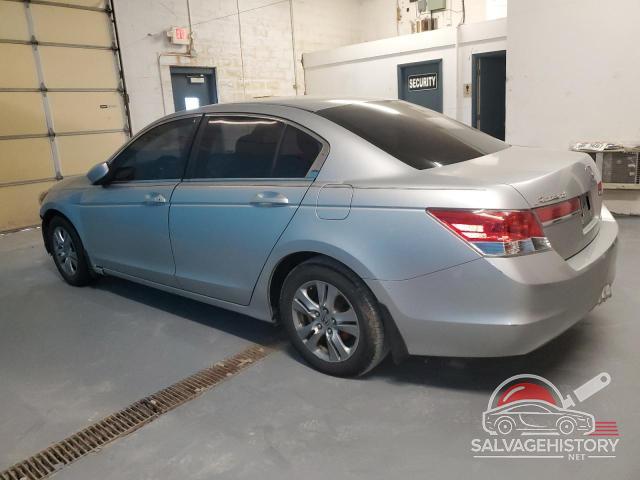 1HGCP2F66CA117596 2012 HONDA ACCORD photo no. 2