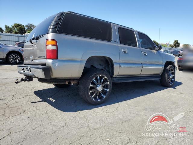 1GNGK26U33R115598 2003 CHEVROLET SUBURBAN photo no. 3