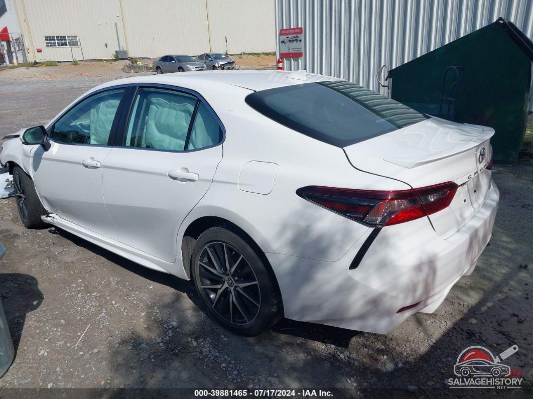 4T1G11AK5NU068064 2022 TOYOTA CAMRY photo no. 3
