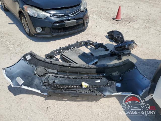 KNDJN2A28F7204661 2015 KIA SOUL photo no. 12