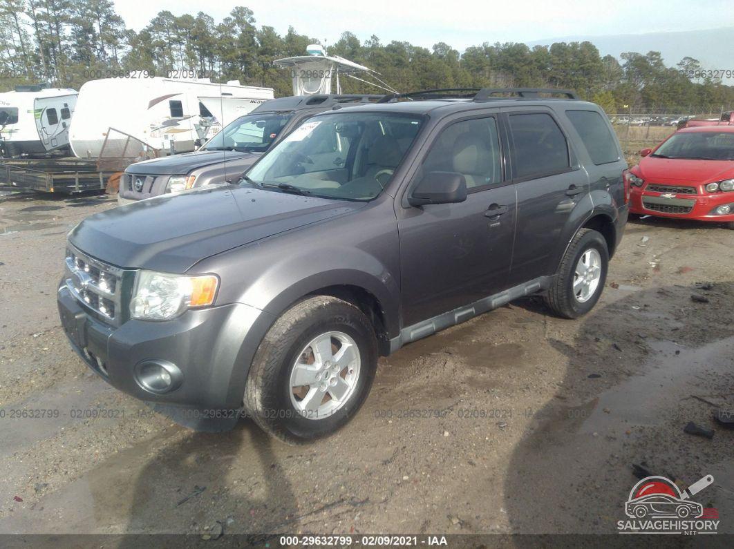 1FMCU03709KD16246 2009 FORD ESCAPE photo no. 2