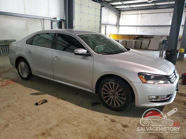 1VWAT7A33FC111868 2015 VOLKSWAGEN PASSAT photo no. 4