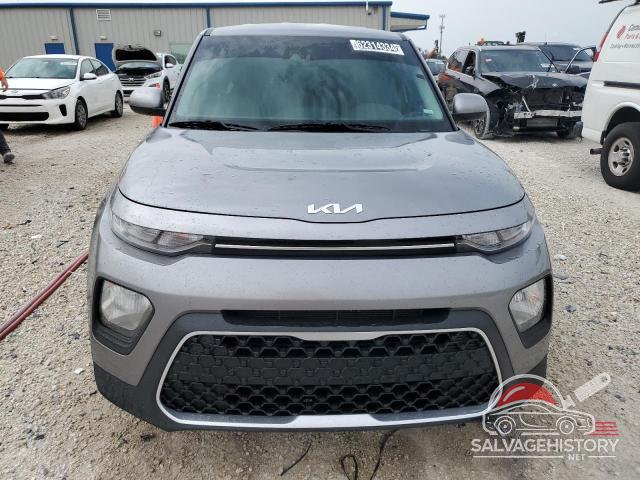 KNDJ23AU5N7824169 2022 KIA SOUL photo no. 5