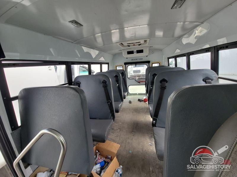 1GB0G2BA5D1171828 2013 CHEVROLET EXPRESS G3500 photo no. 3