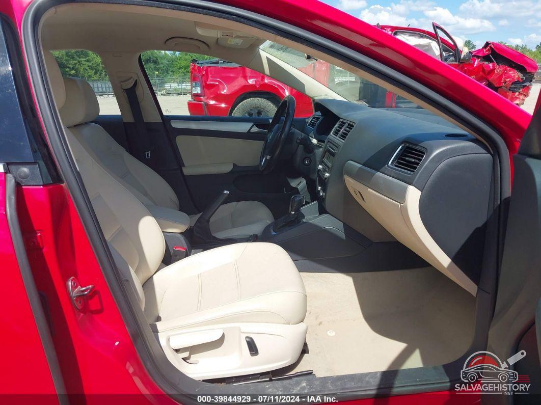 3VWD17AJ2EM221762 2014 VOLKSWAGEN JETTA photo no. 5