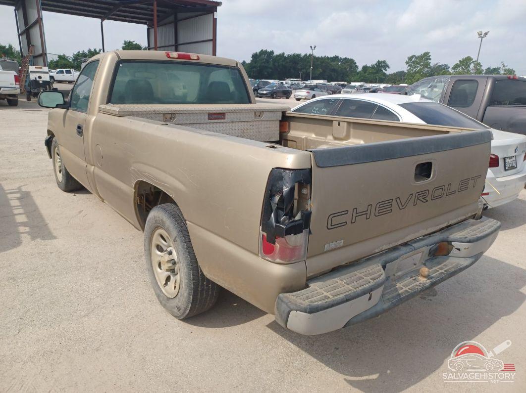 1GCEC14XX5Z194274 2005 CHEVROLET SILVERADO photo no. 3