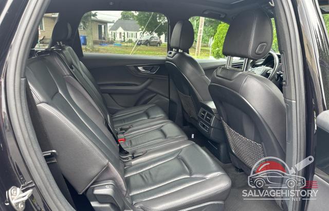 WA1LAAF71HD022303 2017 AUDI Q7 photo no. 6