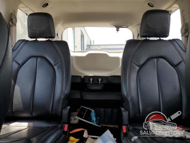 2C4RC1BG7JR217180 2018 CHRYSLER PACIFICA photo no. 10