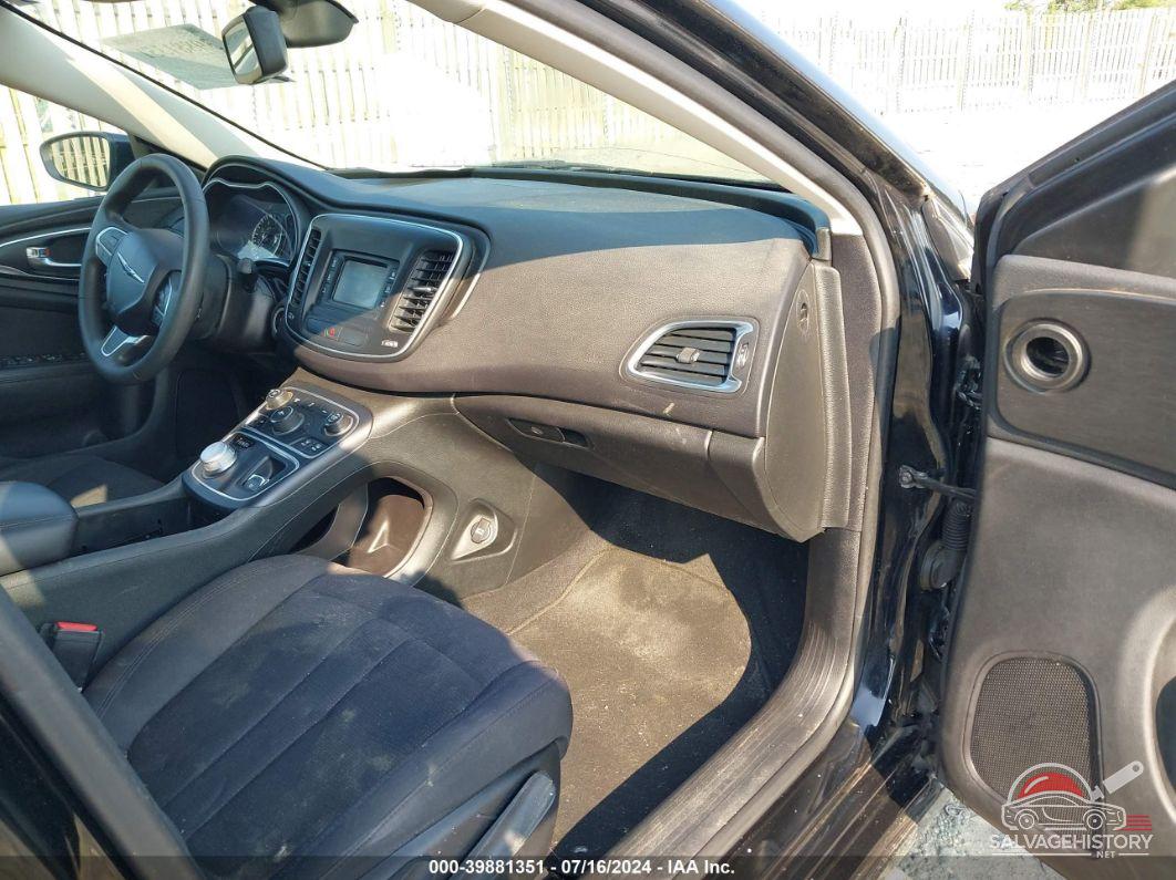 1C3CCCAB1FN568408 2015 CHRYSLER 200 photo no. 5