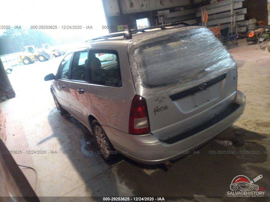 1FAFP36323W207747 2003 FORD FOCUS photo no. 3